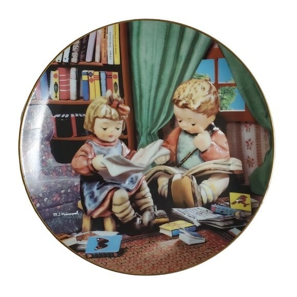 Budding Scholars by M.I. Hummel collector plate # L02785 - Picture 1 of 3